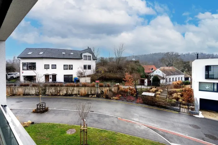 Pronájem bytu 1+kk, Praha - Braník, Skálové, 51 m2