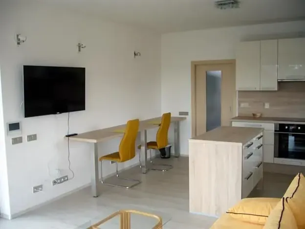 Pronájem bytu 2+kk, Vestec, U Strouhy, 49 m2