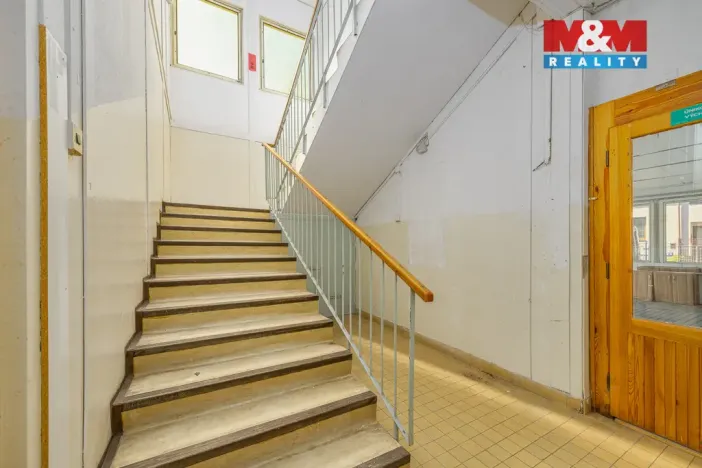 Prodej obchodního prostoru, Čáslav - Čáslav-Nové Město, Chrudimská, 900 m2