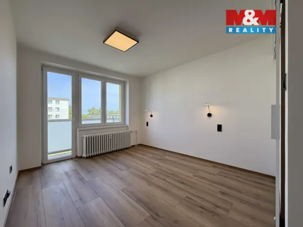 Prodej bytu 3+1, Karviná - Mizerov, tř. Těreškovové, 66 m2