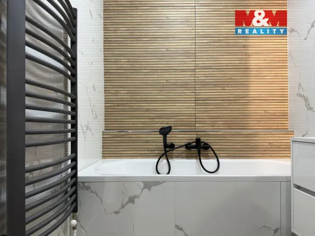 Prodej bytu 3+1, Karviná - Mizerov, tř. Těreškovové, 66 m2