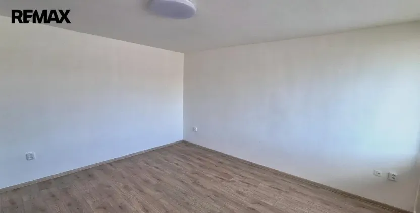 Pronájem bytu 1+kk, Pardubice - Polabiny, Gagarinova, 30 m2