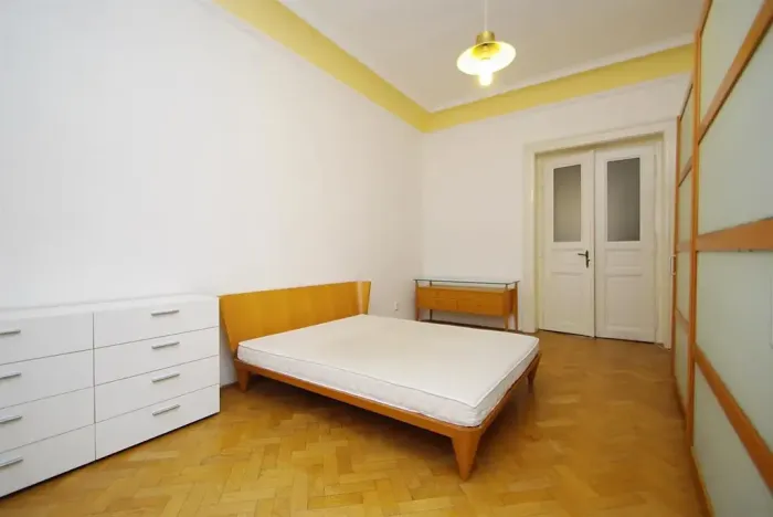 Pronájem bytu 2+kk, Praha - Vinohrady, Korunní, 60 m2