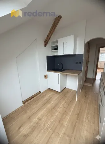 Pronájem bytu 3+1, Praha - Břevnov, Tomanova, 80 m2