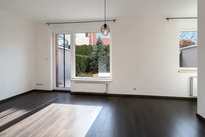 Pronájem bytu 1+kk, Praha - Velká Chuchle, Mrkosova, 36 m2