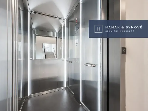 Prodej bytu 3+kk, Pohořelice, U Kasáren, 78 m2