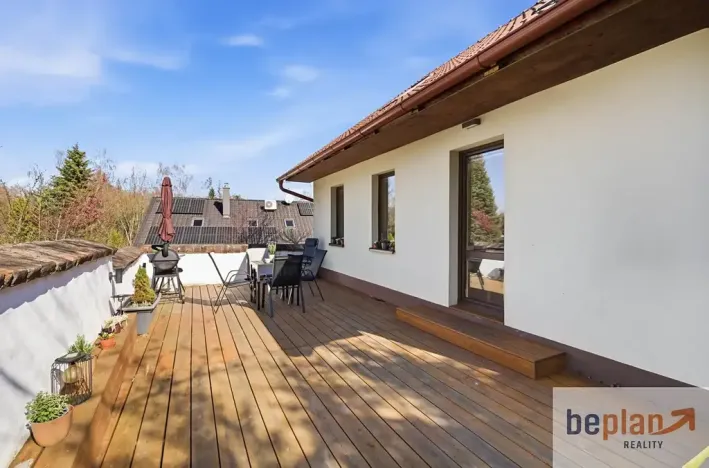 Prodej rodinného domu, Kamenice, Lomená, 161 m2