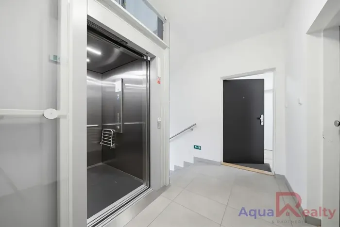 Pronájem bytu 3+kk, Karlovy Vary, Dubová, 83 m2