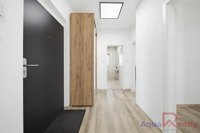 Pronájem bytu 3+kk, Karlovy Vary, Dubová, 83 m2