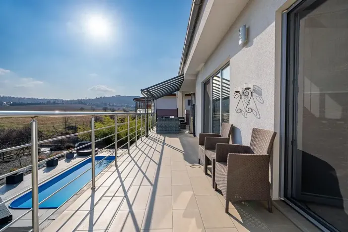 Prodej vily, Králův Dvůr, Na Vinohradech, 140 m2