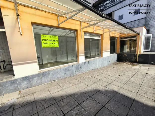 Pronájem obchodního prostoru, Ústí nad Labem, Masarykova, 69 m2