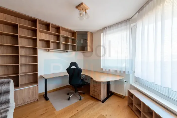 Prodej bytu 1+kk, Praha - Troja, Hnězdenská, 41 m2