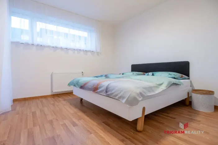 Pronájem bytu 2+kk, Hradec Králové - Nový Hradec Králové, Antonína Petrofa, 50 m2