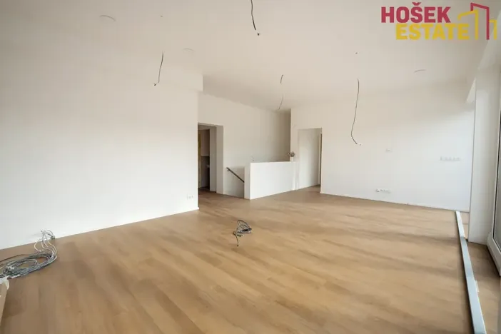 Prodej rodinného domu, Holubice, 197 m2