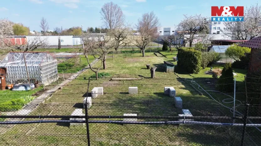Prodej zahrady, Hradec Králové, U Mostku, 300 m2