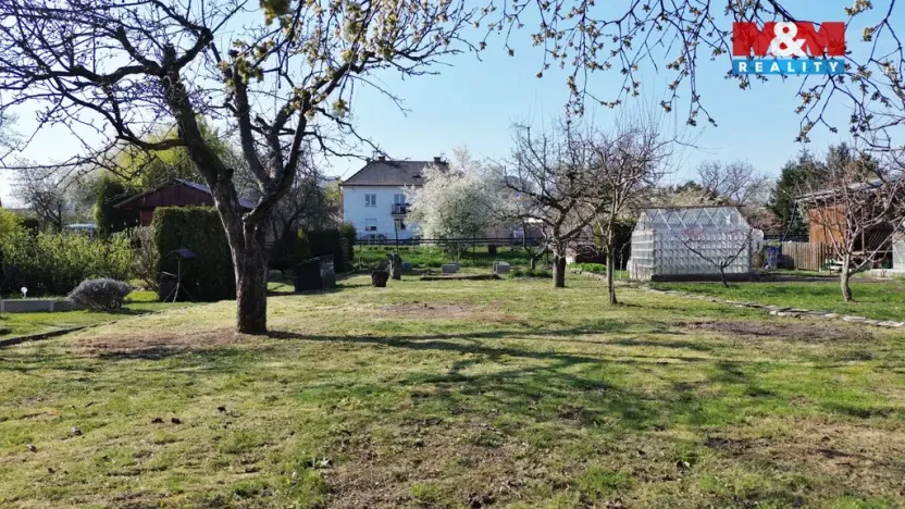 Prodej zahrady, Hradec Králové, U Mostku, 300 m2
