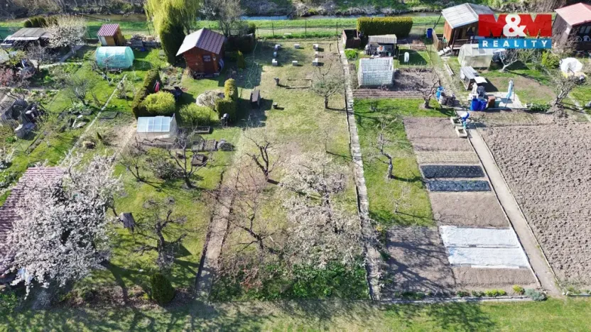 Prodej zahrady, Hradec Králové, U Mostku, 300 m2