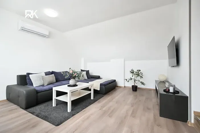 Pronájem bytu 2+kk, Kostelní Lhota, 57 m2