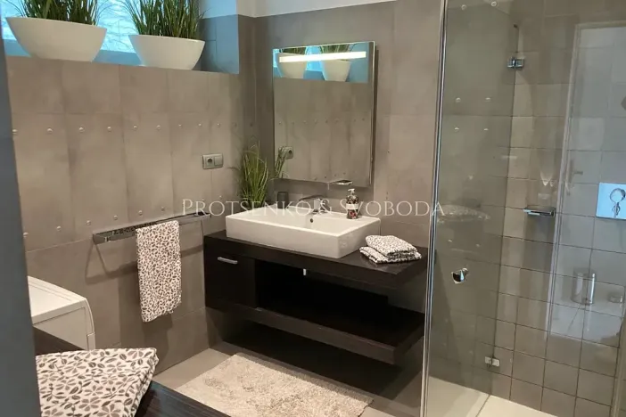 Prodej rodinného domu, Bratislava, Slovensko, 490 m2