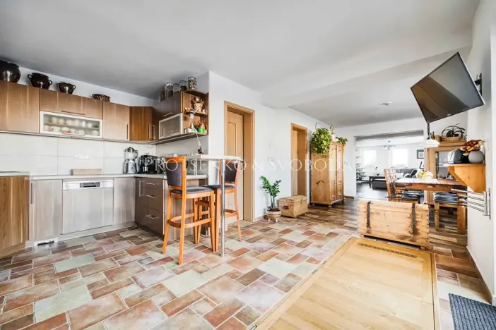 Prodej rodinného domu, Třebnouševes, 400 m2