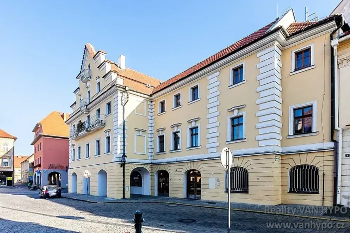 Prodej bytu 3+1, Žatec, náměstí Svobody, 101 m2