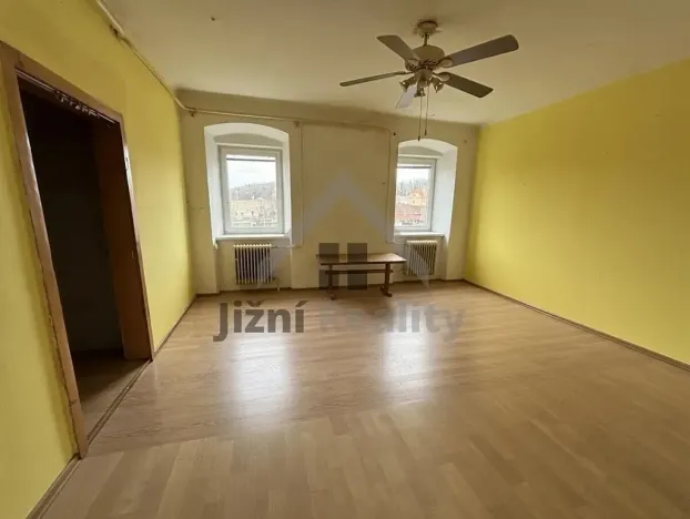 Prodej bytu 2+1, Uherčice, 98 m2