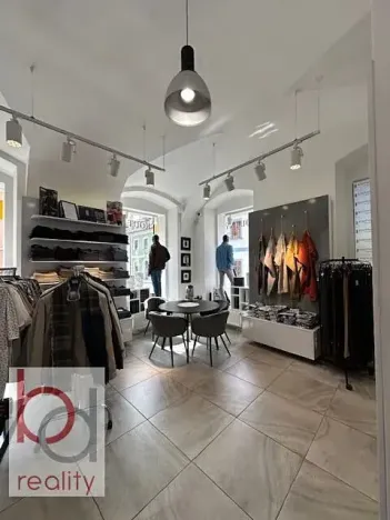 Pronájem obchodního prostoru, České Budějovice, Piaristická, 65 m2