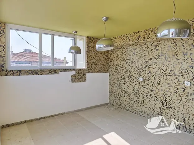 Prodej atypického bytu, Pomorie, Bulharsko, 148 m2