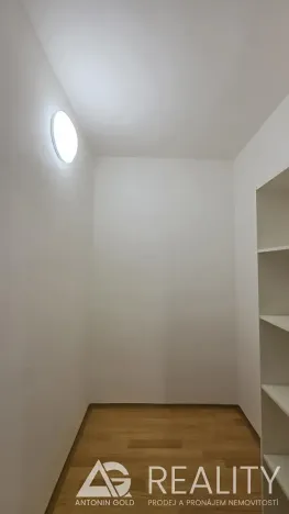 Prodej bytu 2+1, Praha - Dejvice, Krohova, 76 m2