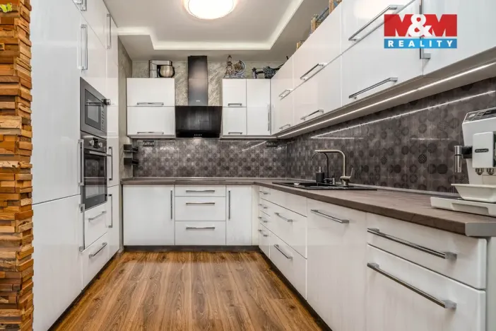 Prodej rodinného domu, Veltrusy, Lomená, 118 m2