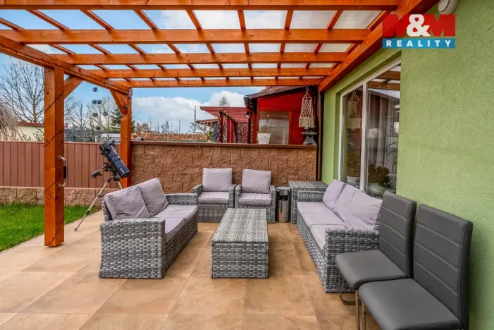 Prodej rodinného domu, Veltrusy, Lomená, 118 m2