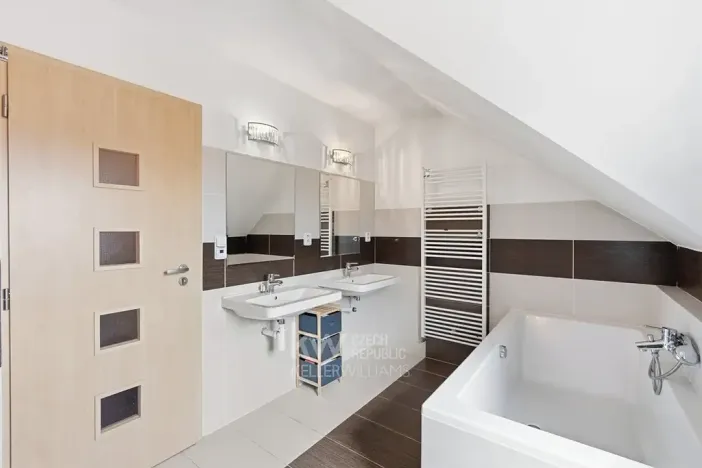 Prodej rodinného domu, Nučice, Paderlíkova, 100 m2