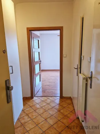 Pronájem bytu 1+kk, Praha - Nusle, Sevřená, 26 m2