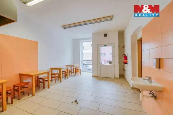 Pronájem obchodního prostoru, Plzeň - Skvrňany, Křimická, 65 m2