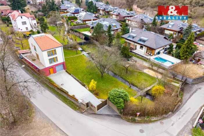 Prodej rodinného domu, Praha - Dejvice, V Šáreckém údolí, 230 m2