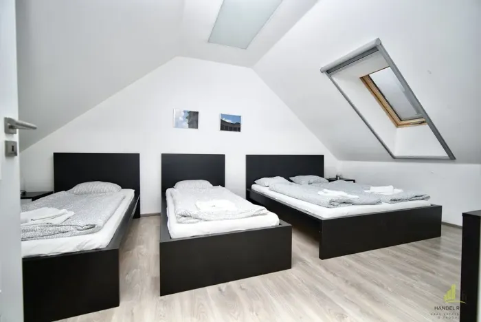 Prodej ubytování, Hlohovec, K zámečku, 144 m2