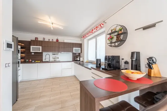 Prodej rodinného domu, Chýně, Ke Skále, 220 m2