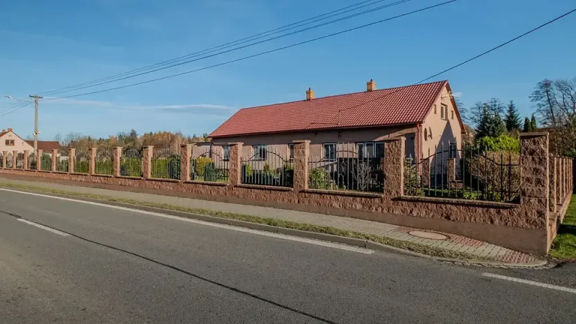 Prodej rodinného domu, Pržno, 197 m2