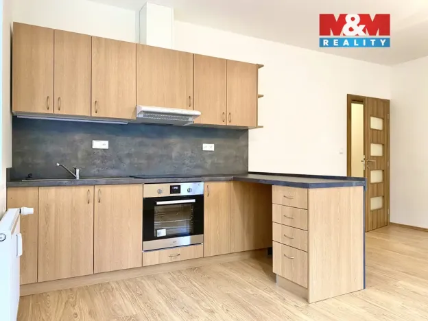 Pronájem bytu 2+kk, Jablonec nad Nisou, Anenské náměstí, 46 m2