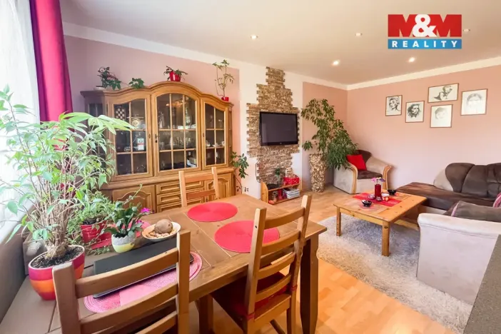 Prodej bytu 3+1, Chomutov, Svahová, 68 m2