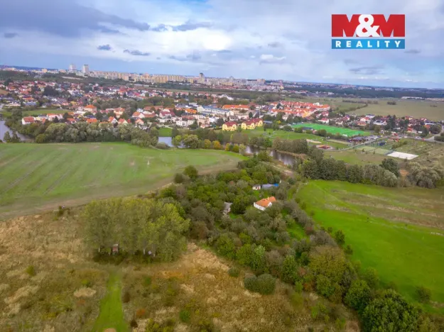 Prodej pole, Praha - Šeberov, 2421 m2