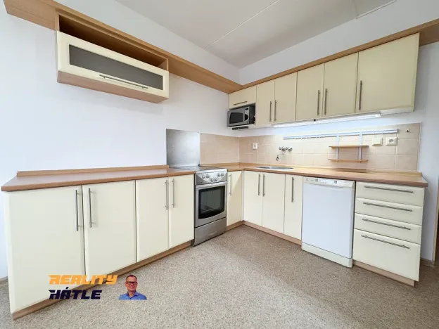 Pronájem bytu 1+1, Hořice, Pod Lipou, 38 m2