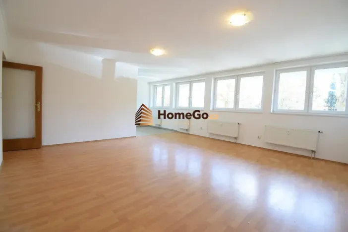 Pronájem bytu 1+kk, Praha - Troja, K Haltýři, 50 m2