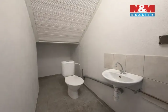 Pronájem kanceláře, Kladno, Suchardova, 20 m2