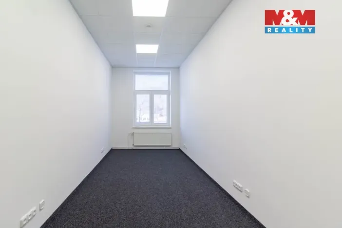 Pronájem kanceláře, Praha, Podbabská, 14 m2