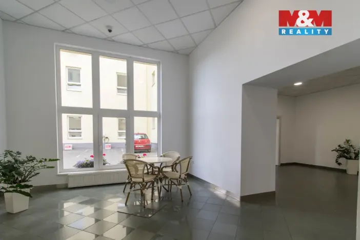 Pronájem kanceláře, Praha, Podbabská, 14 m2