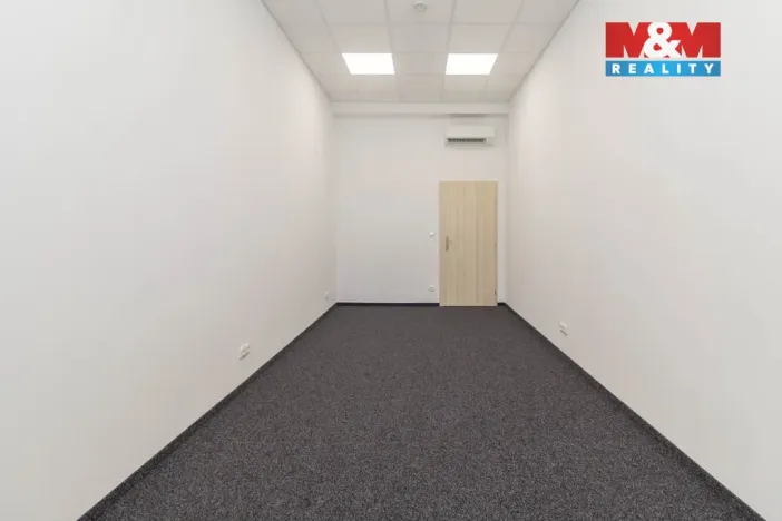 Pronájem kanceláře, Praha, Podbabská, 14 m2