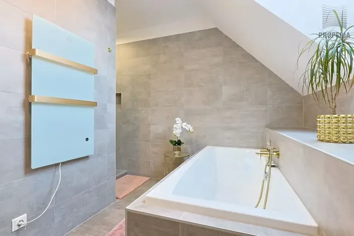 Prodej rodinného domu, Holubice, 119 m2