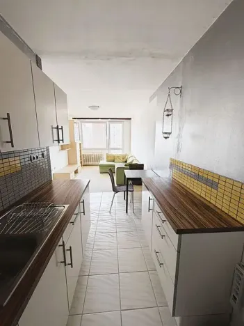 Pronájem bytu 2+kk, Praha - Kobylisy, Frýdlantská, 43 m2