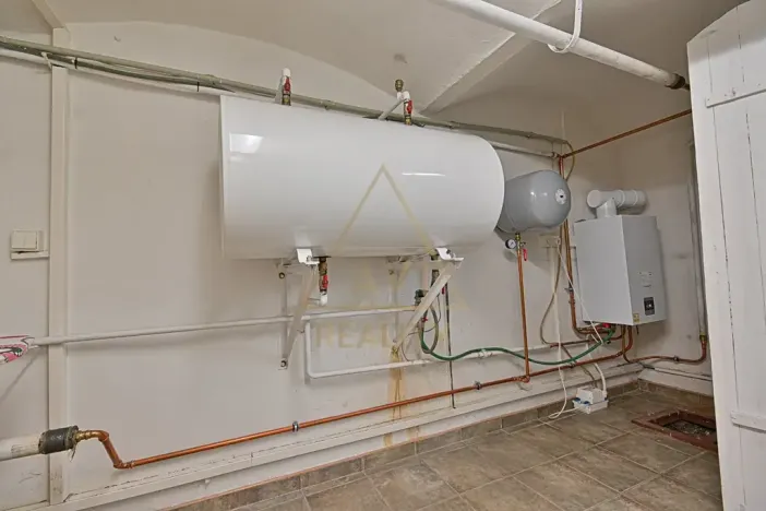 Prodej rodinného domu, Hřebeč, nám. Draha, 150 m2